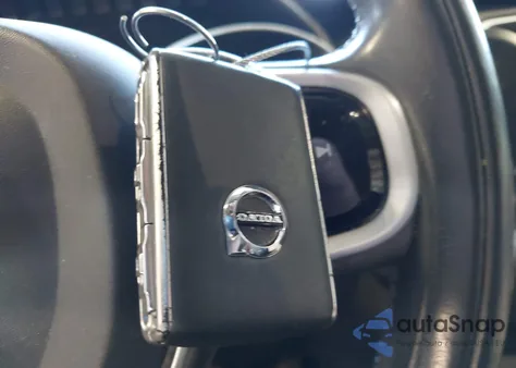 2021 Volvo Xc90 Recharge Plug-In Hybrid T8 Inscription 7 Passenger z USA, uszkodzony, nr VIN YV4BR0CL3M1697276